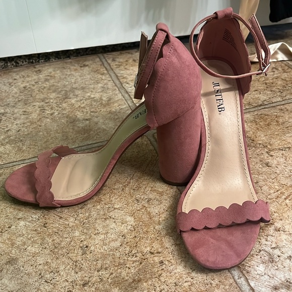 Cute Thick Heeled Pink - Picture 2 of 3